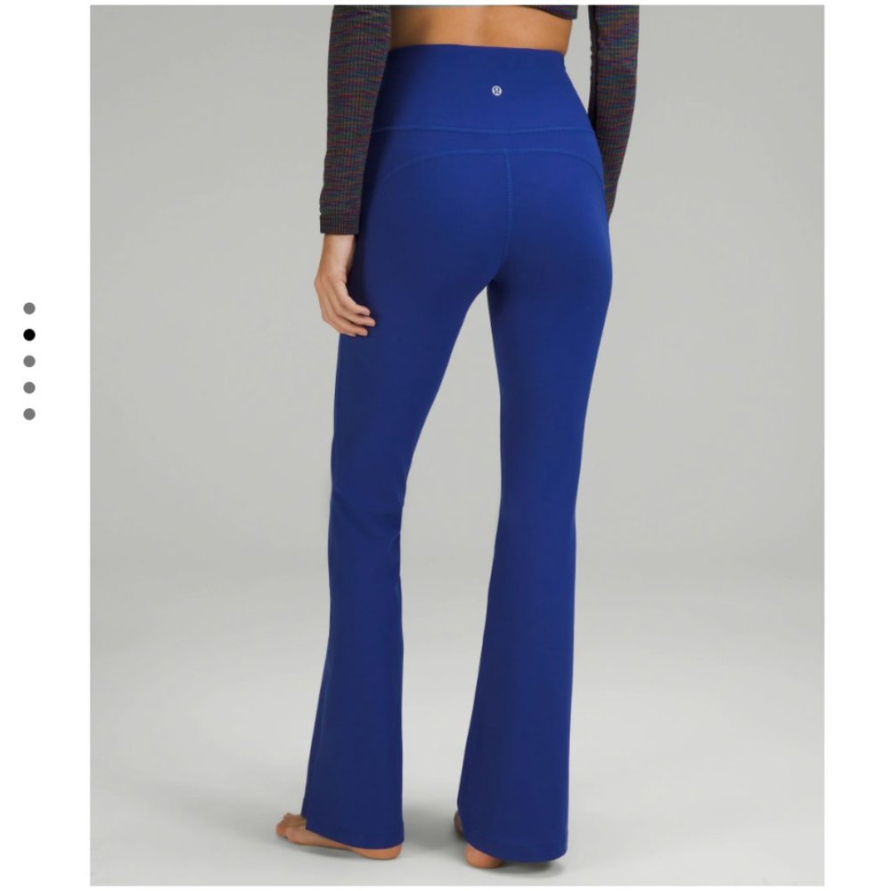 Groove Super-high-rise Flared Pant Nulu in Blue!